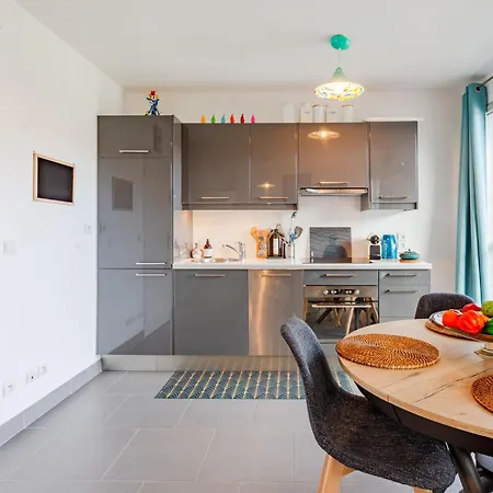 Blue Bay-5 By Interhome Lägenhet Deauville